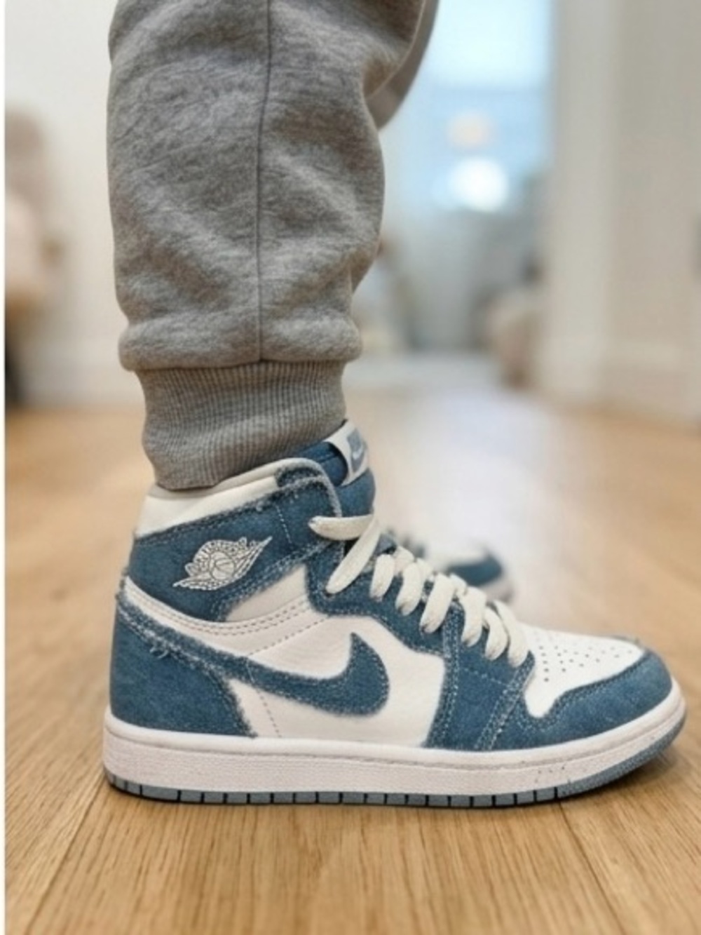 Jordan Kids Sneakers in White and Denim Blue